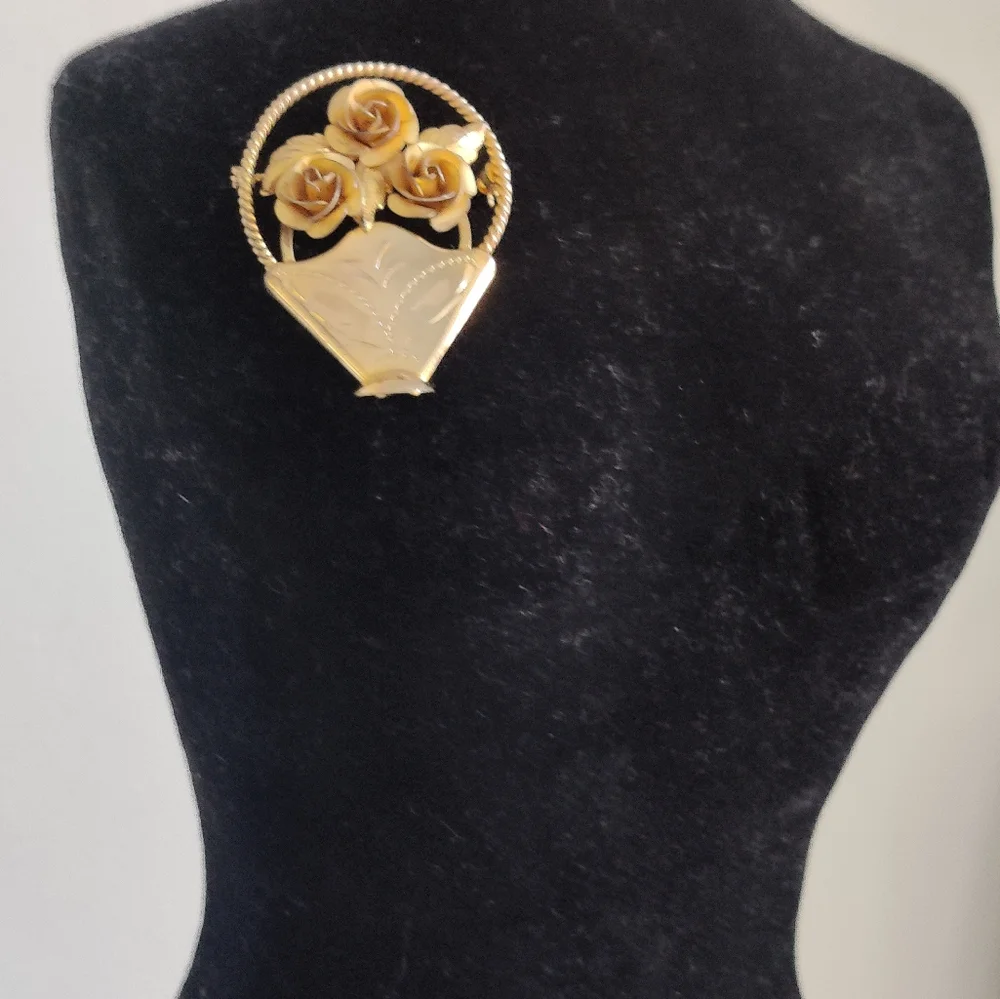 Vintage Bond Boyd Gold over Sterling Silver Flower Vase Pin - Picture 9 of 13